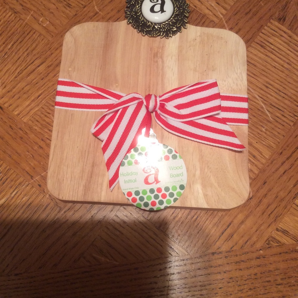 Mudpie Wooden Board with “A” initial - Picture 4 of 4